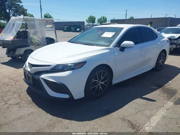 4T1T11AK9MU441409 2021 TOYOTA CAMRY - Image 2