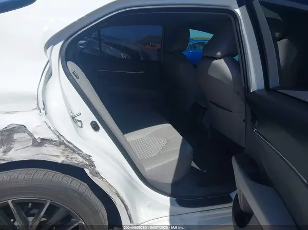 4T1T11AK9MU441409 2021 TOYOTA CAMRY - Image 8