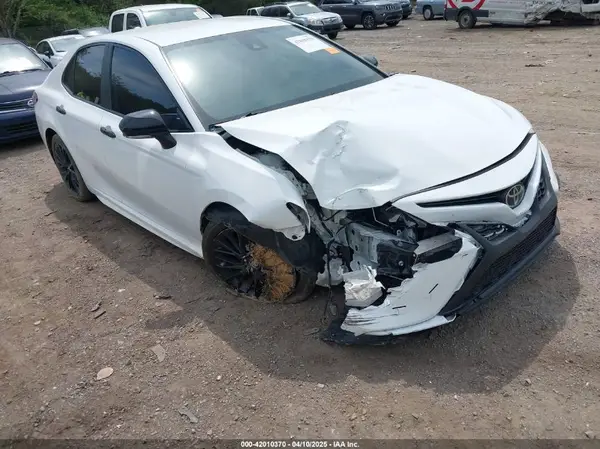4T1T11AK9MU444374 2021 TOYOTA CAMRY - Image 1