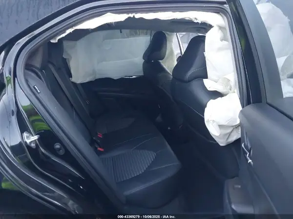 4T1T11AK9MU485667 2021 TOYOTA CAMRY - Image 8