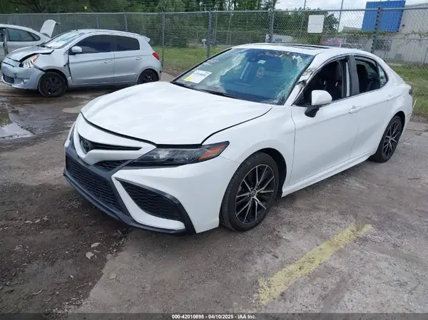 4T1T11AK9MU495003 2021 TOYOTA CAMRY - Image 2