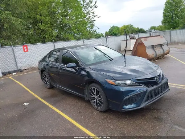 4T1T11AK9MU495129 2021 TOYOTA CAMRY - Image 1