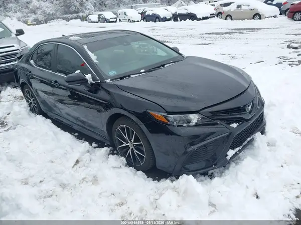 4T1T11AK9MU516559 2021 TOYOTA CAMRY - Image 1