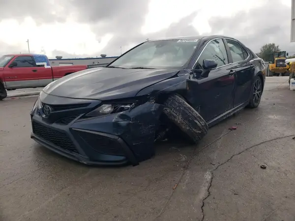 4T1T11AK9MU532986 2021 TOYOTA CAMRY - Image 1
