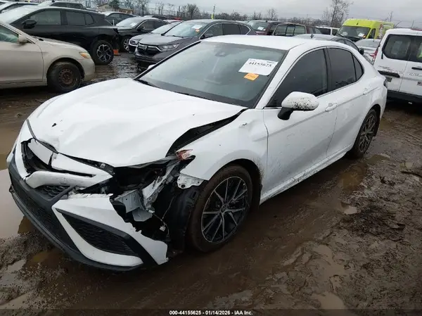 4T1T11AK9MU559878 2021 TOYOTA CAMRY - Image 2