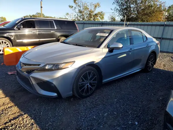 4T1T11AK9MU590709 2021 TOYOTA CAMRY - Image 1