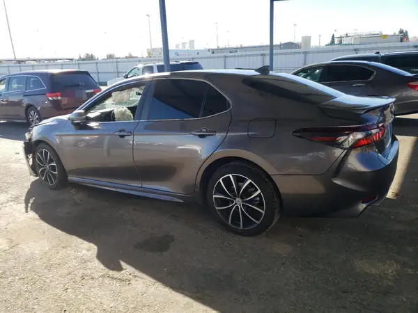 4T1T11AK9NU016306 2022 TOYOTA CAMRY - Image 2