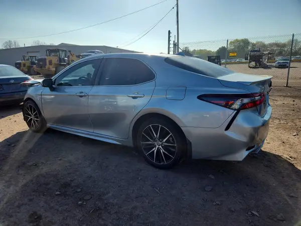 4T1T11AK9NU037186 2022 TOYOTA CAMRY - Image 2