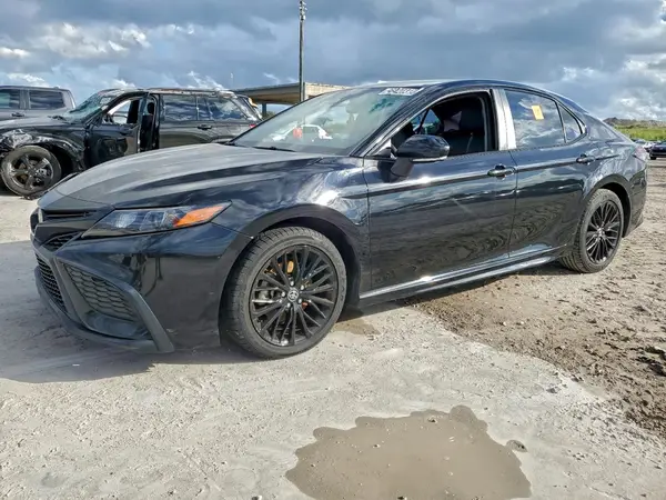 4T1T11AK9NU049984 2022 TOYOTA CAMRY - Image 1
