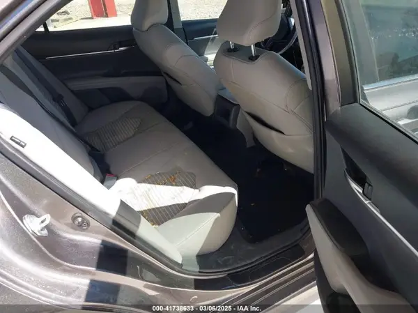 4T1T11AK9NU617960 2022 TOYOTA CAMRY - Image 8