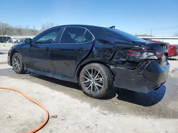 4T1T11AK9NU622933 2022 TOYOTA CAMRY - Image 2