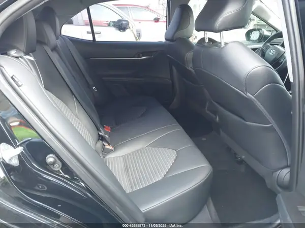 4T1T11AK9NU626402 2022 TOYOTA CAMRY - Image 8