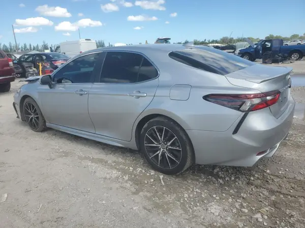 4T1T11AK9NU638100 2022 TOYOTA CAMRY - Image 2