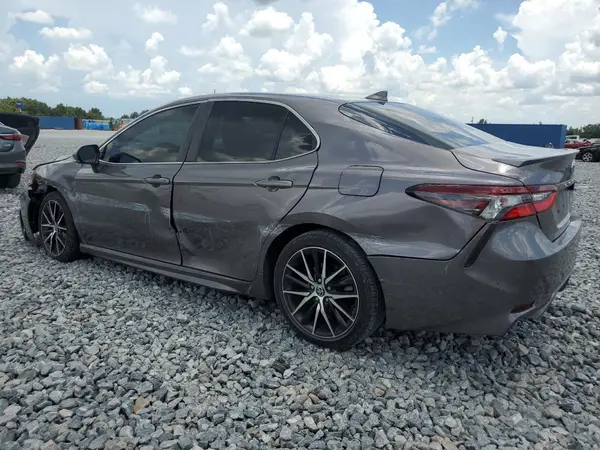 4T1T11AK9NU643040 2022 TOYOTA CAMRY - Image 2