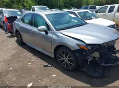 4T1T11AK9NU643409 2022 TOYOTA CAMRY