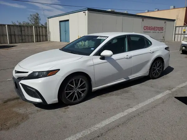 4T1T11AK9NU661358 2022 TOYOTA CAMRY - Image 1