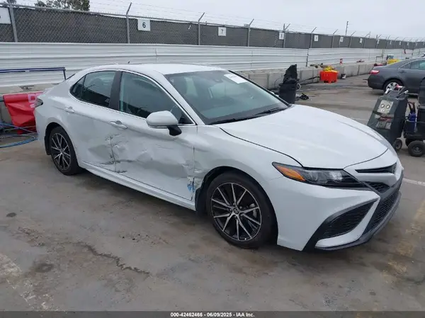 4T1T11AK9PU168816 2023 TOYOTA CAMRY - Image 1