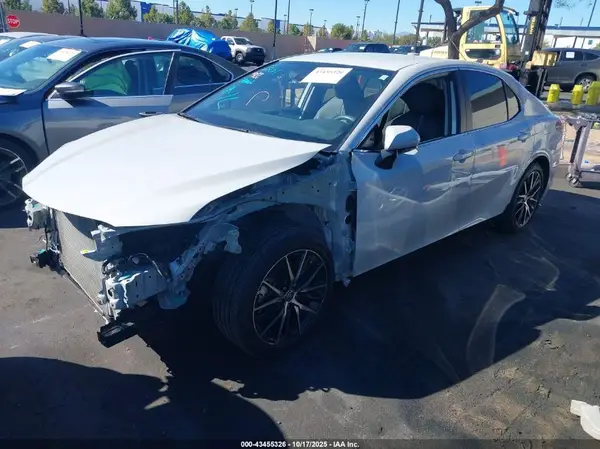 4T1T11AK9RU206015 2024 TOYOTA CAMRY - Image 2