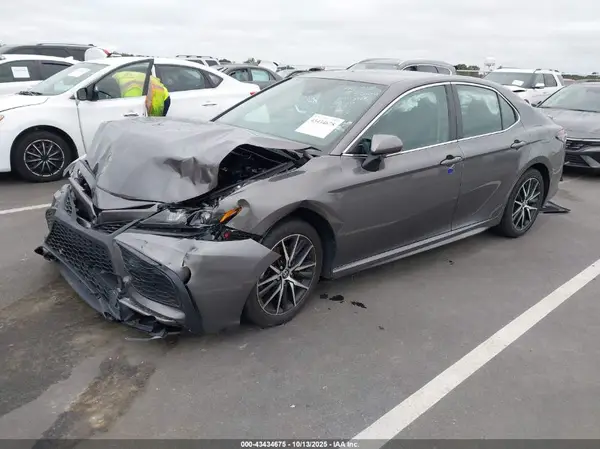 4T1T11AK9RU840988 2024 TOYOTA CAMRY - Image 2