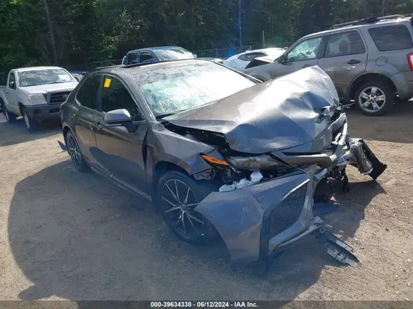 4T1T11AK9RU857211 2024 TOYOTA CAMRY - Image 1