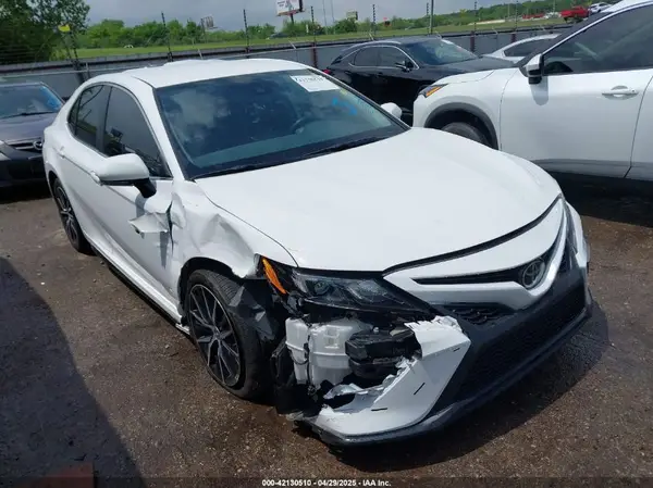 4T1T11AK9RU908643 2024 TOYOTA CAMRY - Image 1