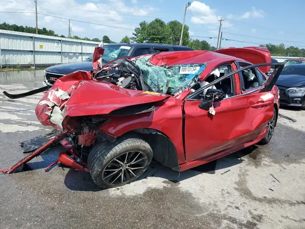 4T1T11AKXMU418463 2021 TOYOTA CAMRY - Image 1