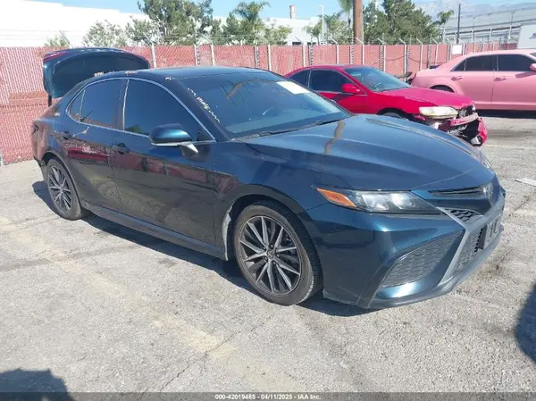4T1T11AKXMU430841 2021 TOYOTA CAMRY - Image 1