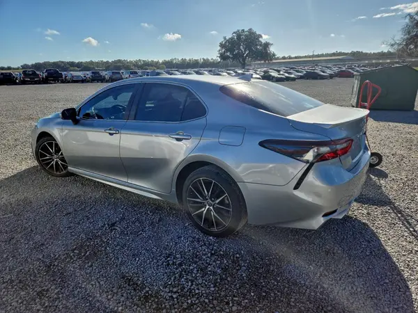 4T1T11AKXMU516537 2021 TOYOTA CAMRY - Image 2