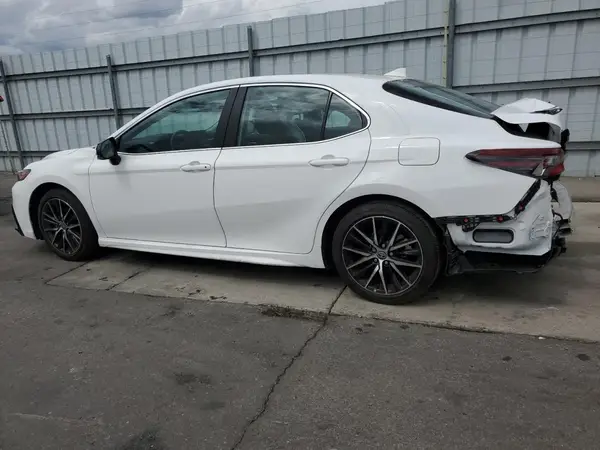 4T1T11AKXMU531832 2021 TOYOTA CAMRY - Image 2