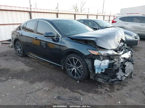 4T1T11AKXMU545309 2021 TOYOTA CAMRY - Image 1