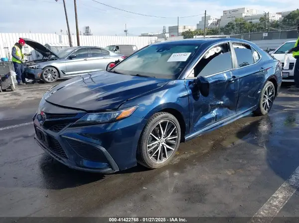 4T1T11AKXMU588855 2021 TOYOTA CAMRY - Image 2