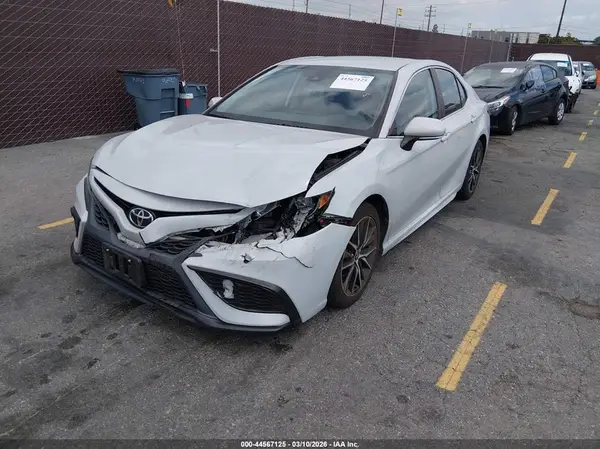 4T1T11AKXNU007789 2022 TOYOTA CAMRY - Image 2