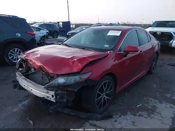 4T1T11AKXNU019277 2022 TOYOTA CAMRY - Image 2