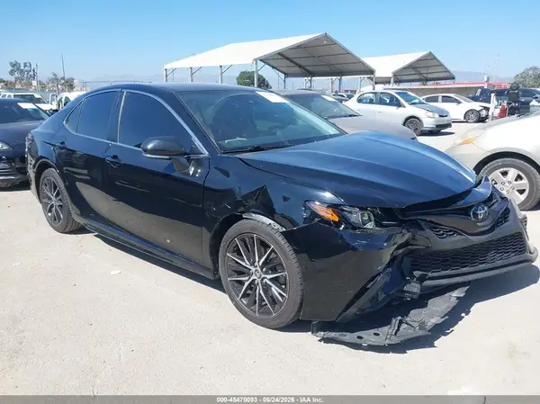 4T1T11AKXNU046933 2022 TOYOTA CAMRY - Image 1