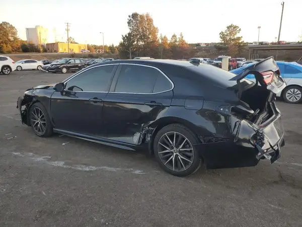 4T1T11AKXNU057933 2022 TOYOTA CAMRY - Image 2