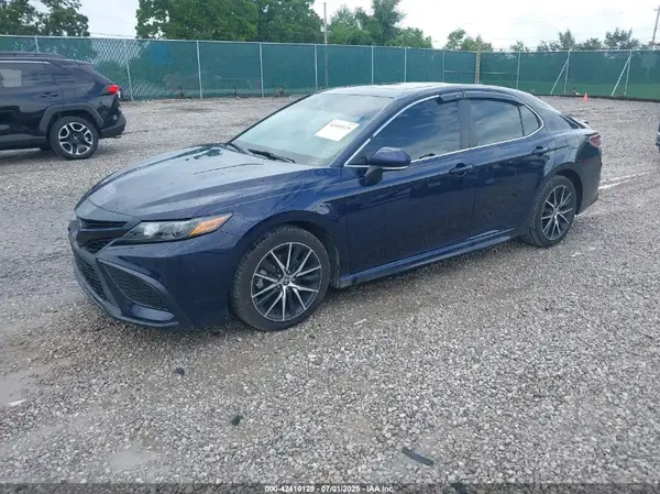 4T1T11AKXNU644021 2022 TOYOTA CAMRY - Image 2