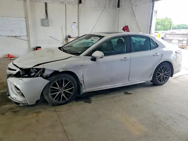 4T1T11AKXNU646545 2022 TOYOTA CAMRY - Image 1