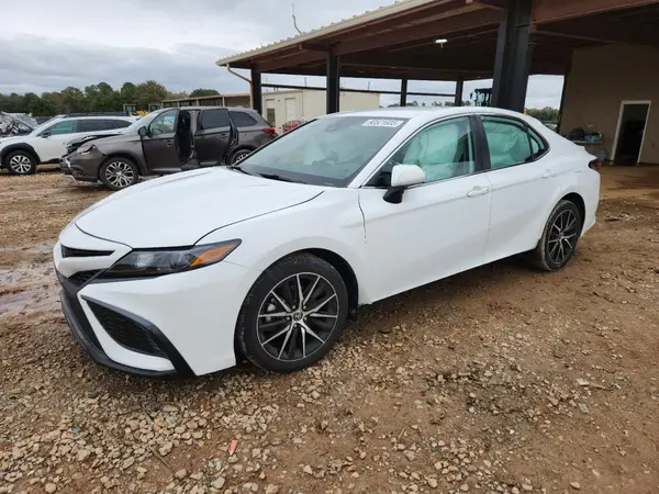 4T1T11AKXNU711913 2022 TOYOTA CAMRY - Image 1
