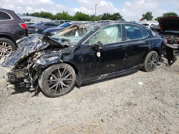 4T1T11AKXPU083080 2023 TOYOTA CAMRY - Image 1
