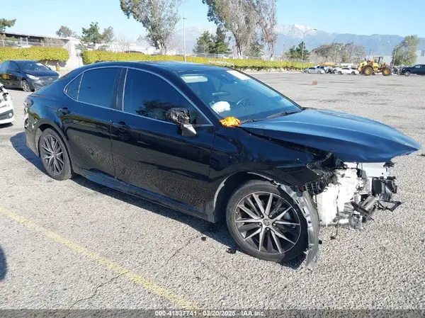 4T1T11AKXPU760788 2023 TOYOTA CAMRY - Image 1