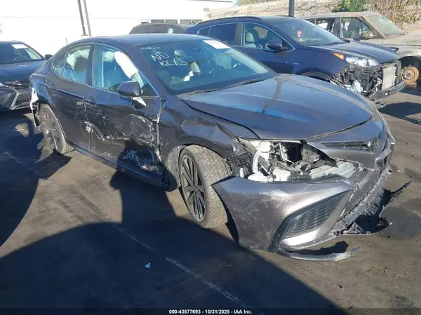 4T1T11AKXPU835909 2023 TOYOTA CAMRY - Image 1