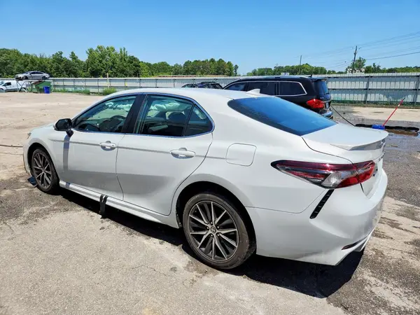 4T1T11AKXRU236303 2024 TOYOTA CAMRY - Image 2
