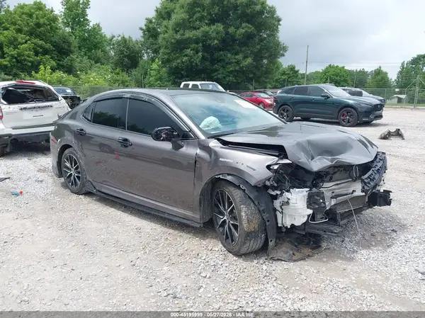 4T1T11AKXRU841289 2024 TOYOTA CAMRY - Image 1