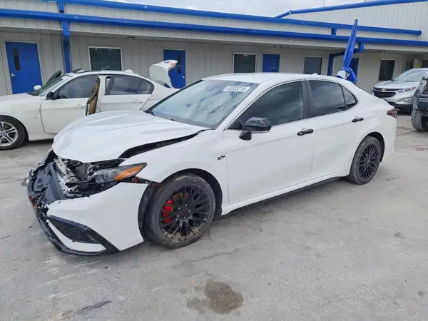 4T1T11AKXRU842832 2024 TOYOTA CAMRY - Image 1