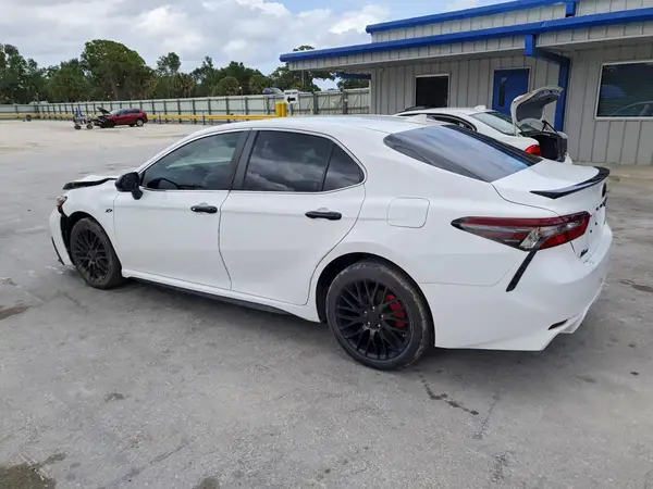 4T1T11AKXRU842832 2024 TOYOTA CAMRY - Image 2