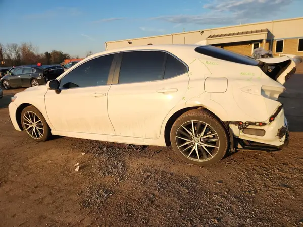 4T1T11AKXRU848470 2024 TOYOTA CAMRY - Image 2