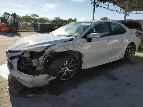 4T1T11BK0RU114368 2024 TOYOTA CAMRY - Image 1