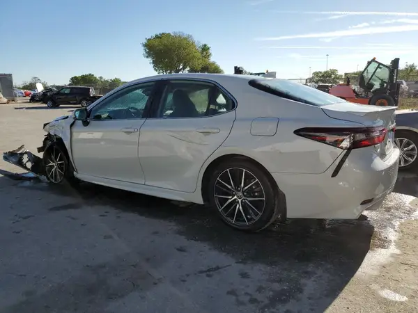 4T1T11BK0RU114368 2024 TOYOTA CAMRY - Image 2