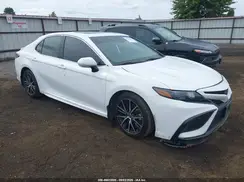 4T1T11BK1NU068656 2022 TOYOTA CAMRY
