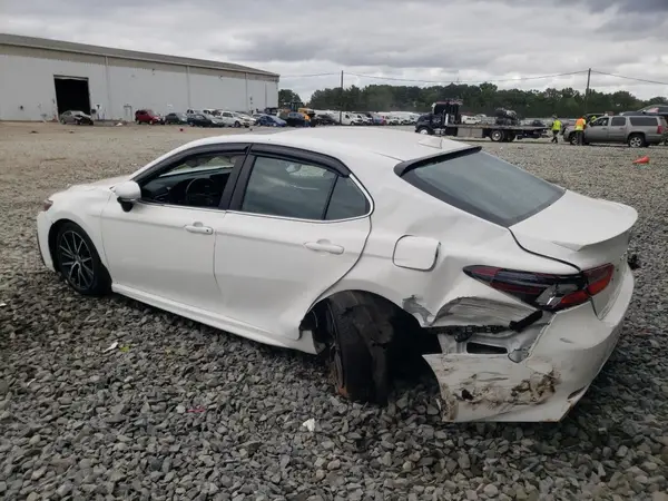 4T1T11BK2MU025670 2021 TOYOTA CAMRY - Image 2